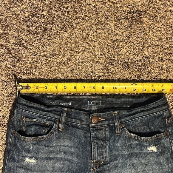 Loft Boyfriend Cropped Jeans Size 26 Distressed Light Wash - Picture 7 of 10